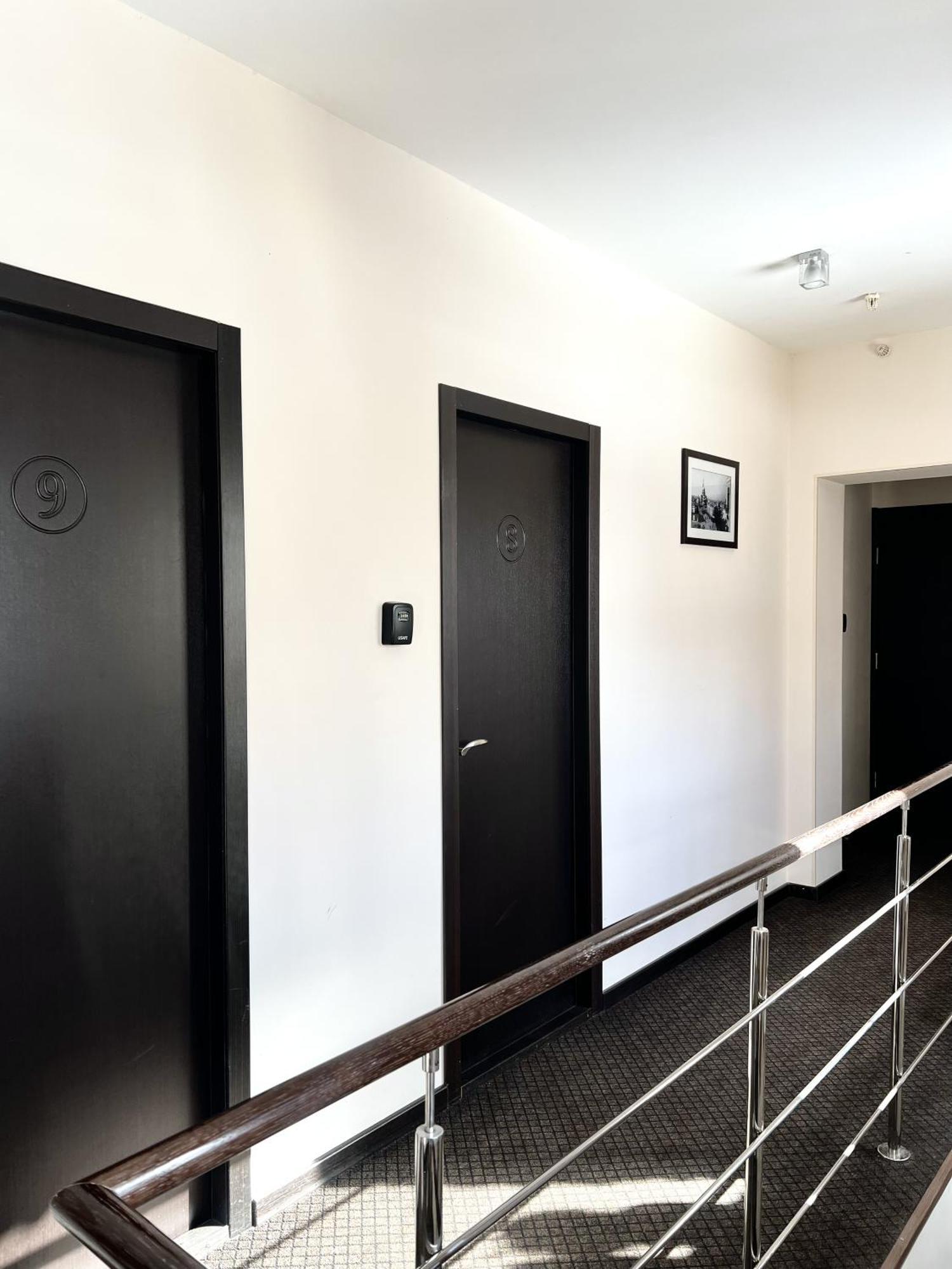 Міні-Готель Тремпель Charkiw Exterior foto
